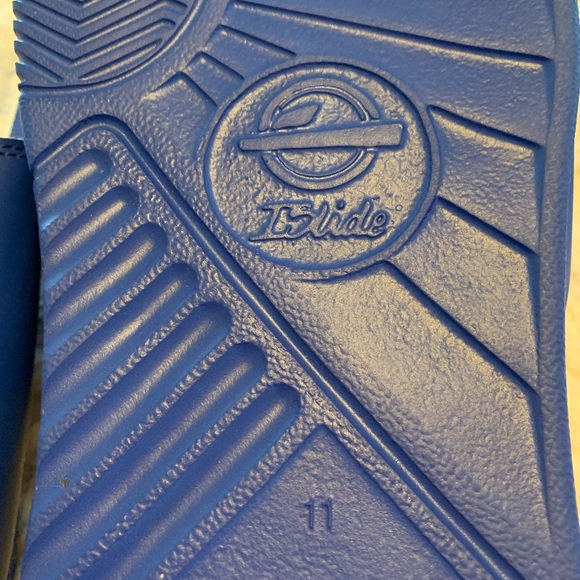 ISlide Florida Gators Faux Fur Slide Sandals - Royal Blue - Picture 2 of 7